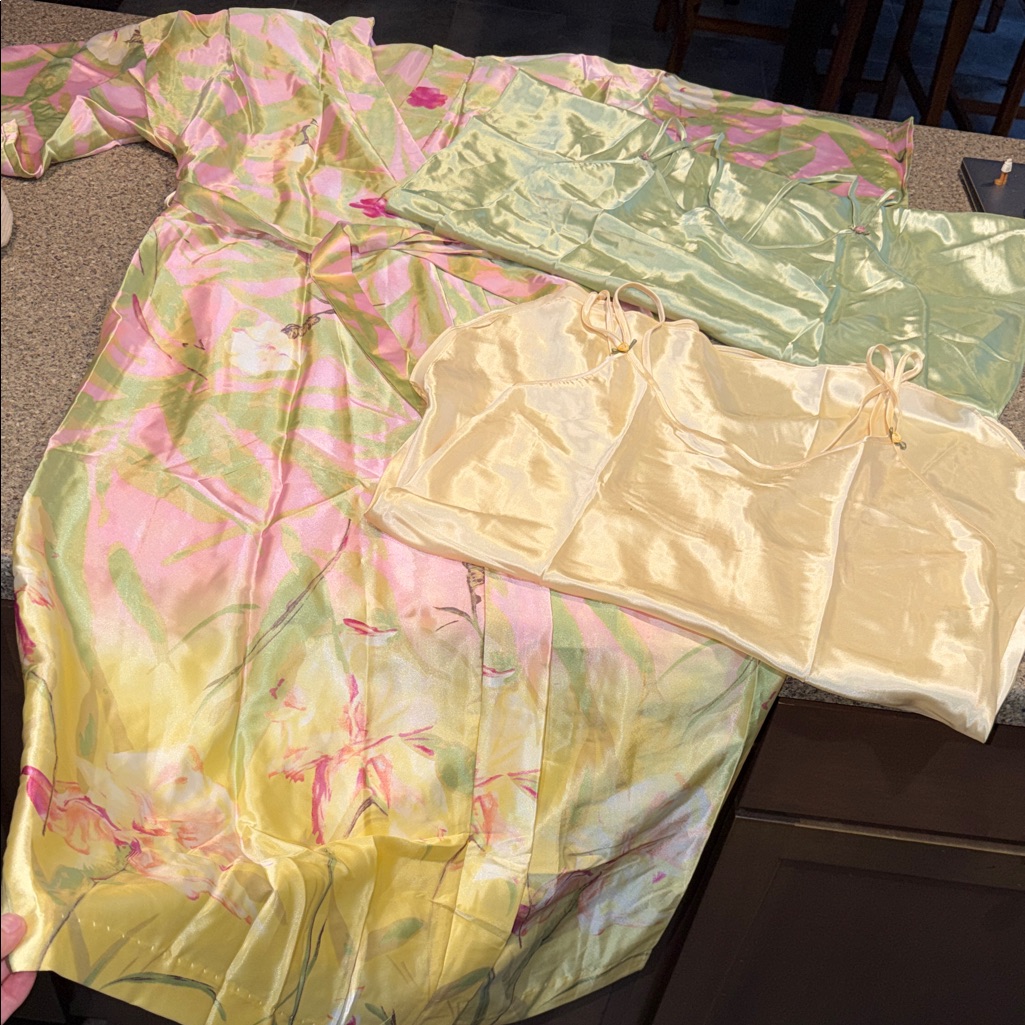 Vintage California Dynasty Floral Satin Robe And Nightgown Slips